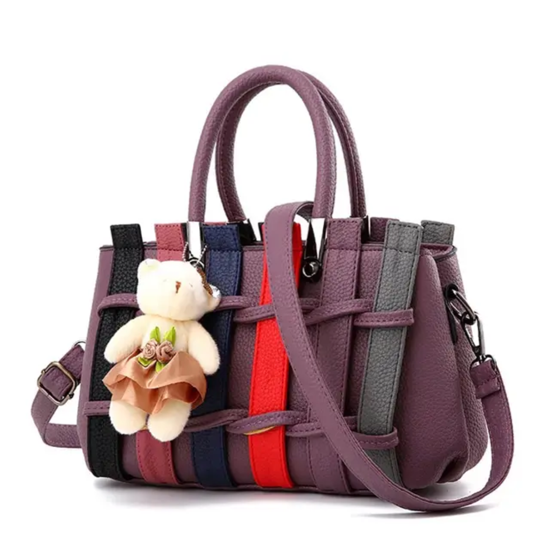 Sac à Main Tissé Multicolore avec Pendentif Ourson – Sac Bandoulière Tendance